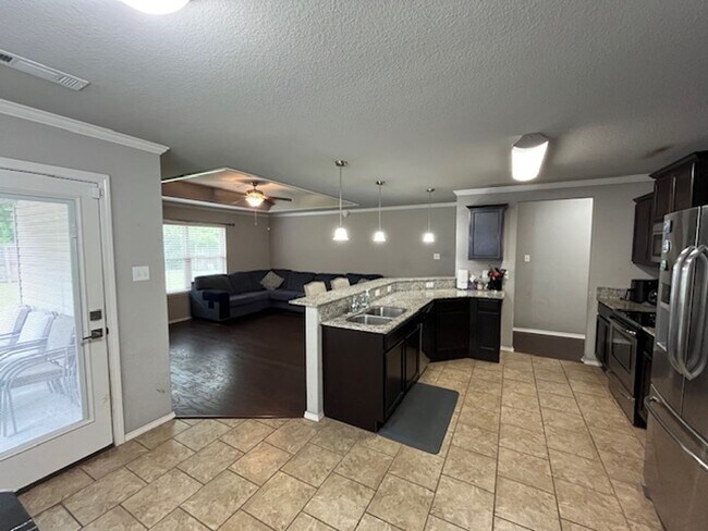 Building Photo - 2720 Brighton Pl