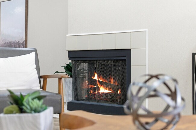 Building Photo - 153 California Ave