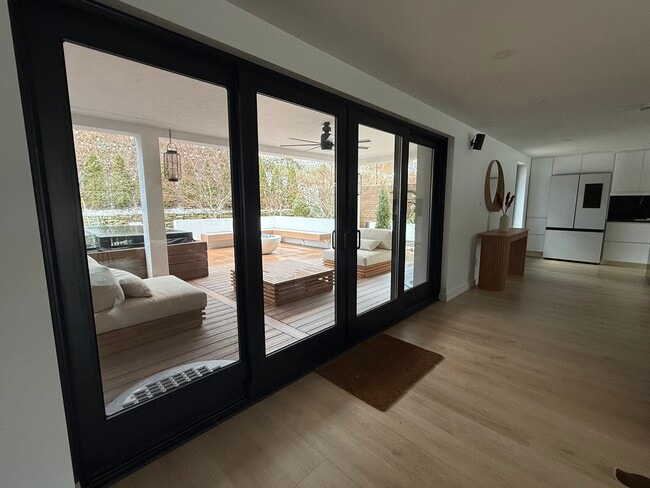 Building Photo - 204 Datura Dr