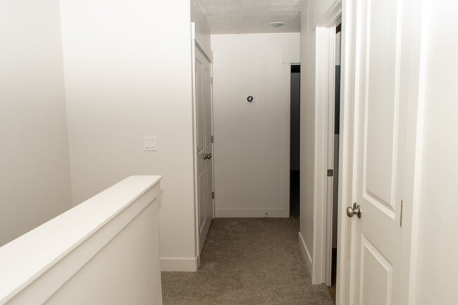 Building Photo - 418-1580 1580 E