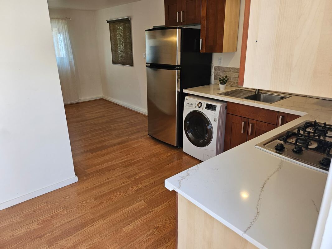 Building Photo - 20624 Kittridge St