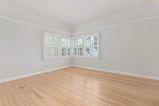 Building Photo - 9336 W Olympic Blvd