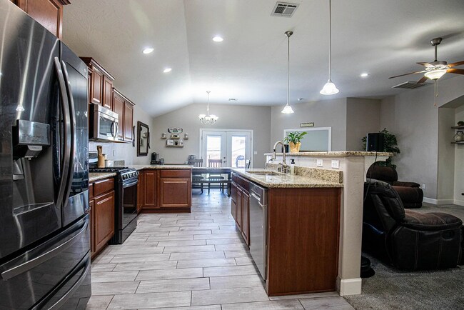 Building Photo - 2431 Wyatt Way