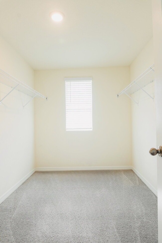 Building Photo - 11730 White Willow Ln