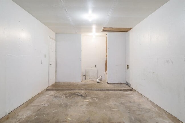 Building Photo - 9206 Kempler Dr