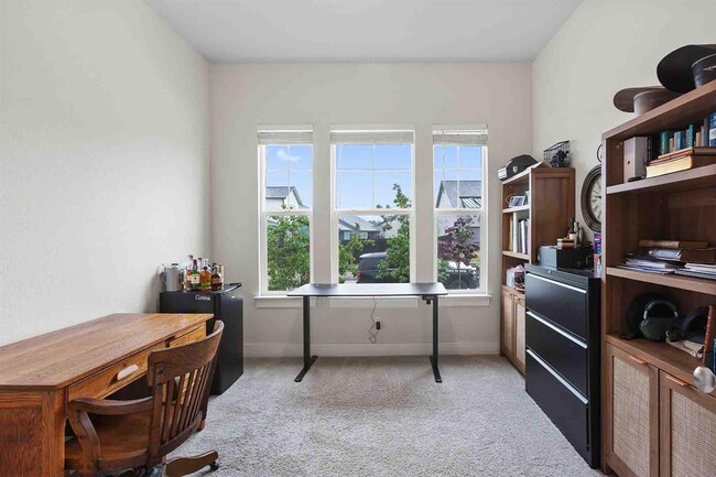 Building Photo - 185 Brooks Ranch Dr