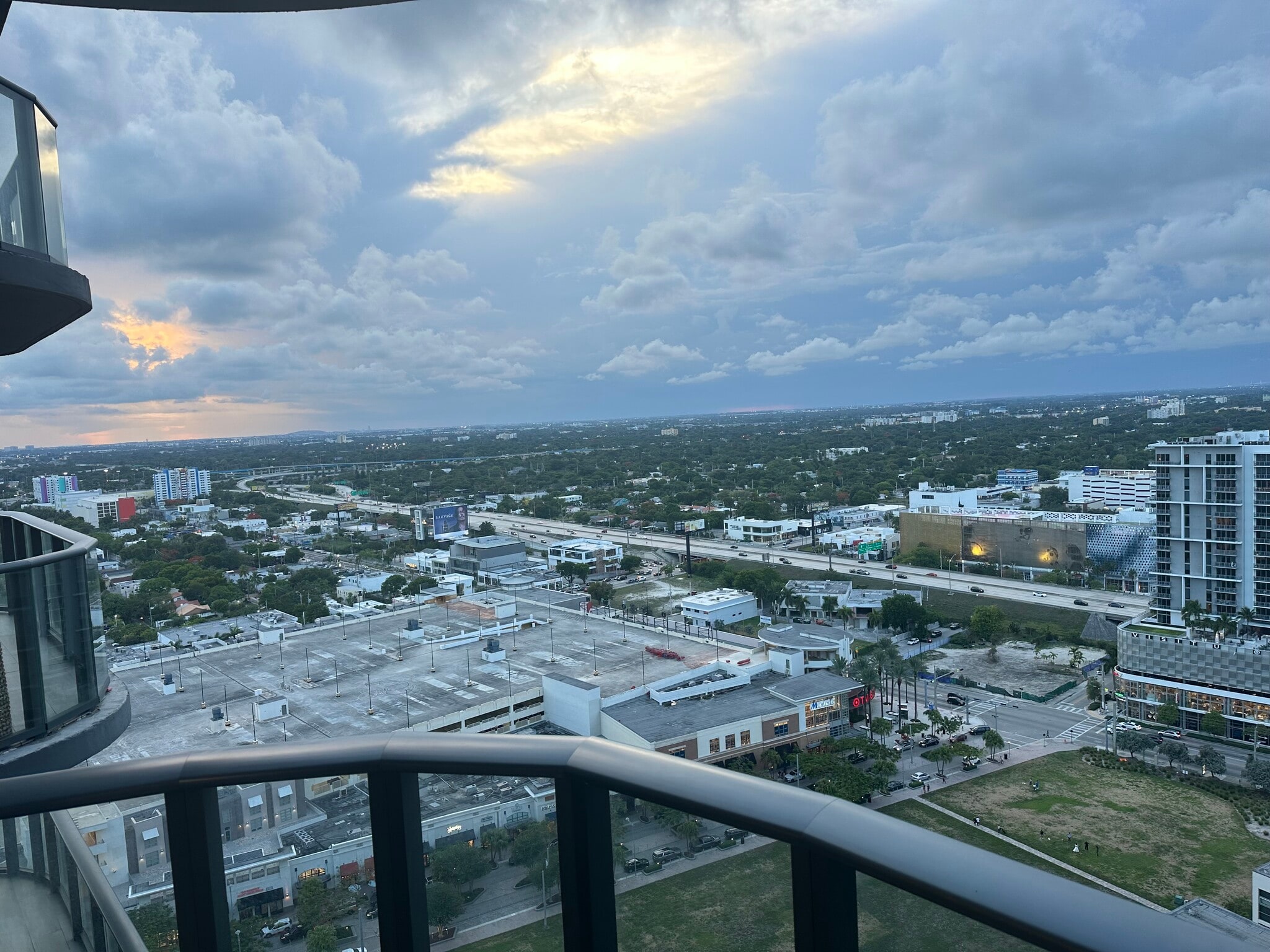 Building Photo - 121 NE 34th St