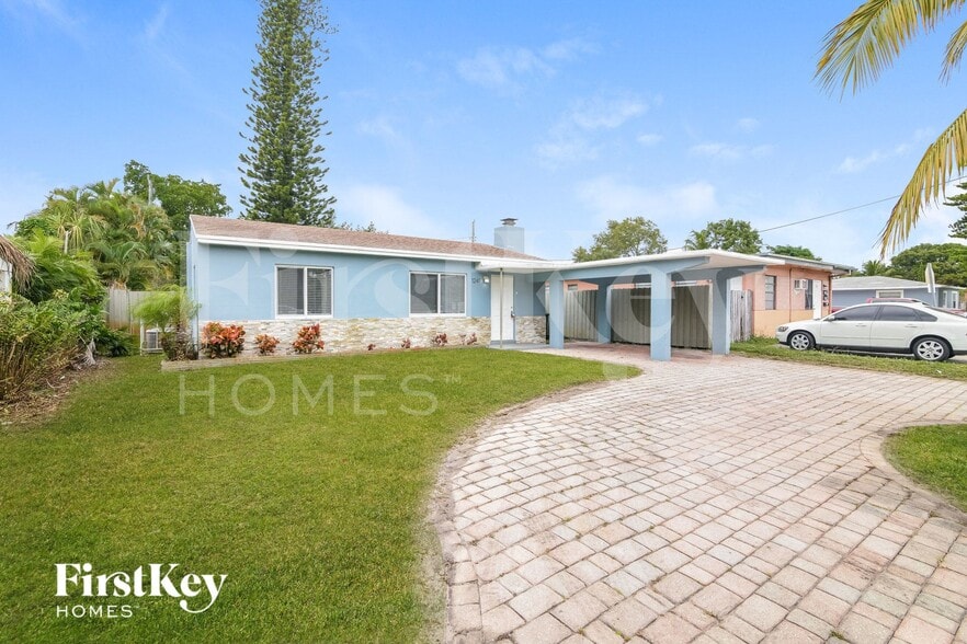 Building Photo - 1241 NW 7th Ave