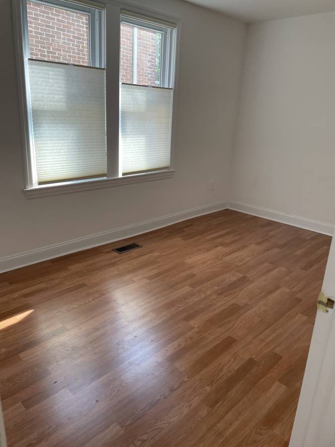 Building Photo - 128-130 River Road Ext