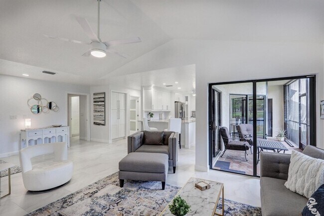 Building Photo - 6 Lexington Ln E