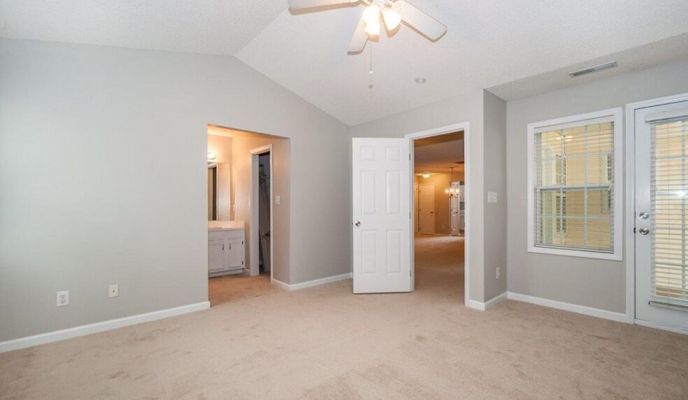 Building Photo - 2200 Mountain Mist Ct