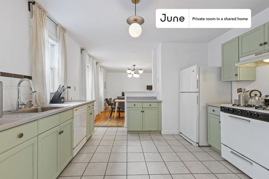 Building Photo - Room in Shared 3 bed/2 bath home in Brighton