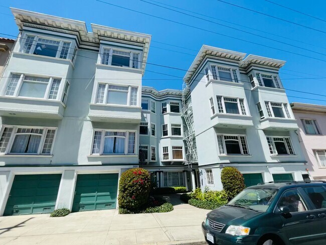 Building Photo - 3918 Fulton St