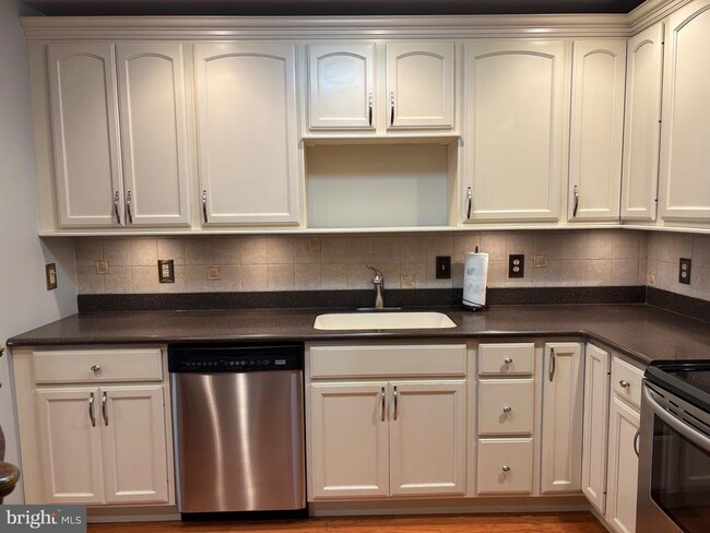 Building Photo - 5603 Spruce Mill Dr