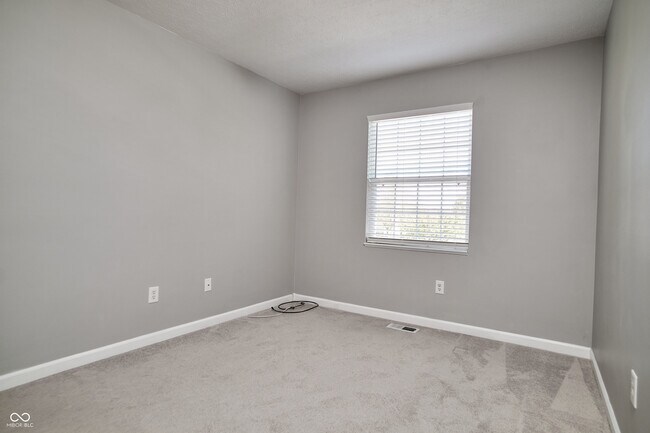 Building Photo - 10856 Trailwood Dr