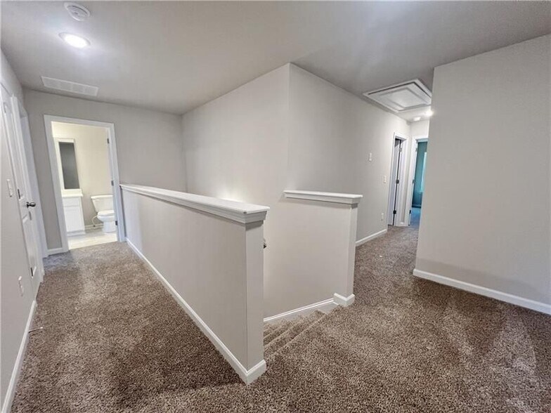 Building Photo - 5495 Rock Place Ct