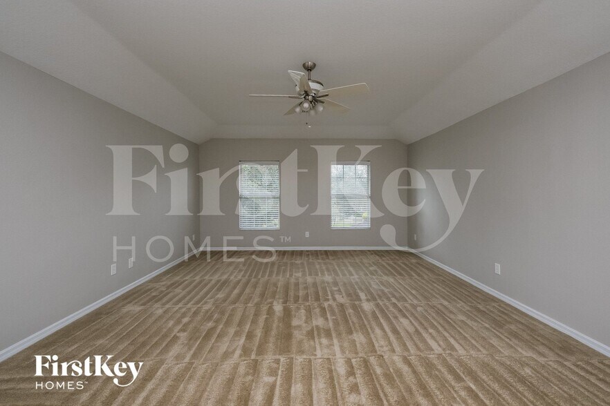 Building Photo - 527 Dunaway Dr