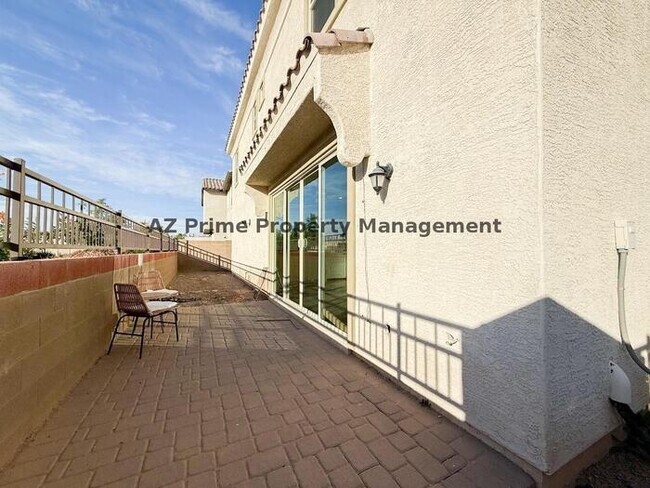 Building Photo - 920 E Anderson Ave