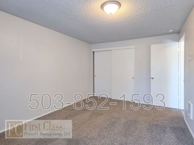Building Photo - 1364 NE 186th Ave