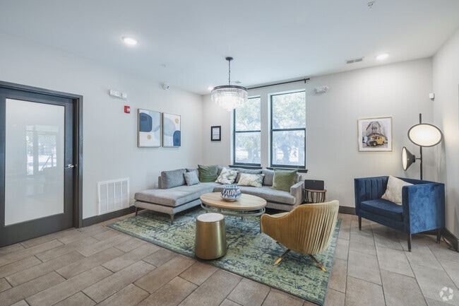 Study Room - 400 Meeting