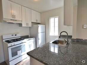 Building Photo - Advent - Low Deposit & Bright Two Bedroom ...