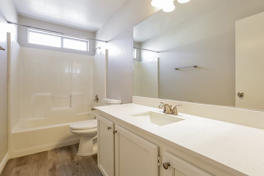 Building Photo - 7505 Moon Shower Cir