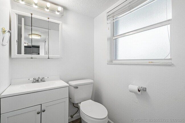 Building Photo - 2929 S Ocean Blvd