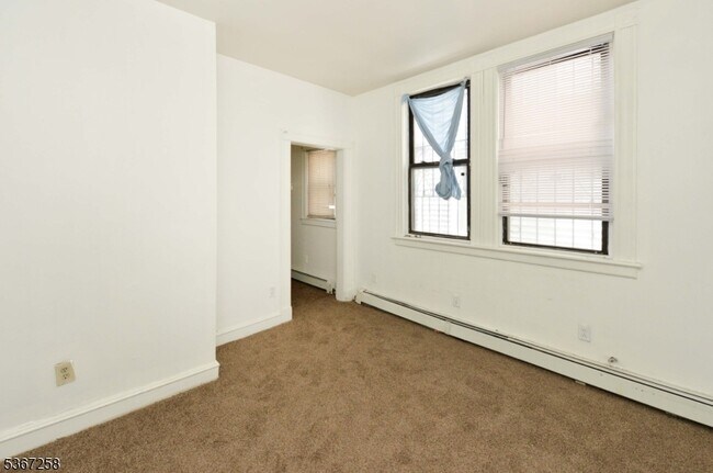 Building Photo - 100 N 9th St