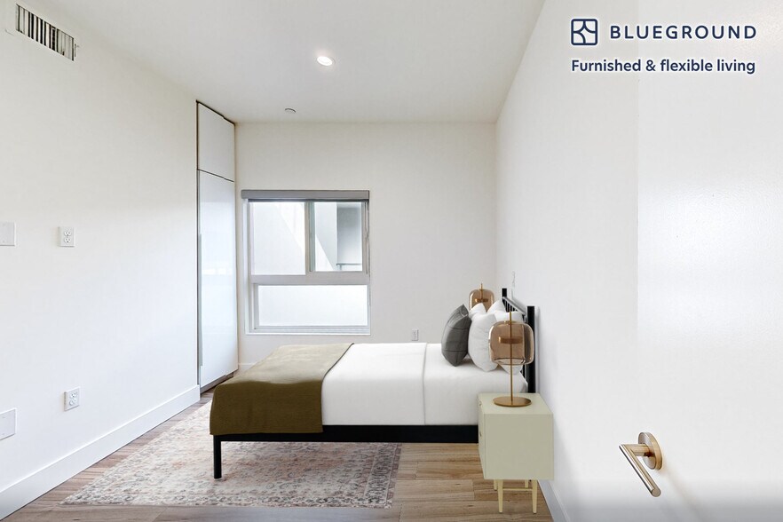 Building Photo - 518 N Gramercy Pl