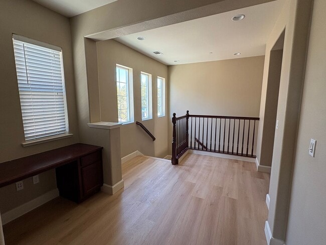 Building Photo - 1/2 off ONE months rent special