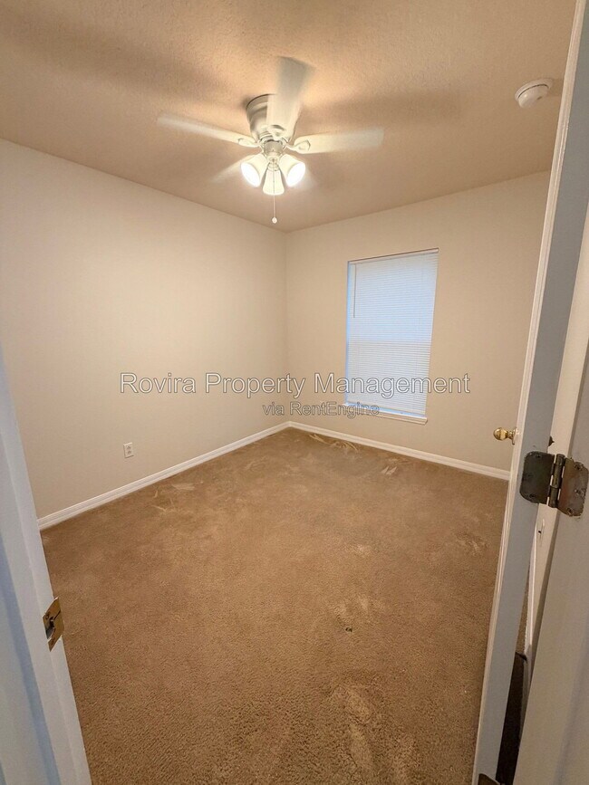 Building Photo - 175 Ridgebrook Ct