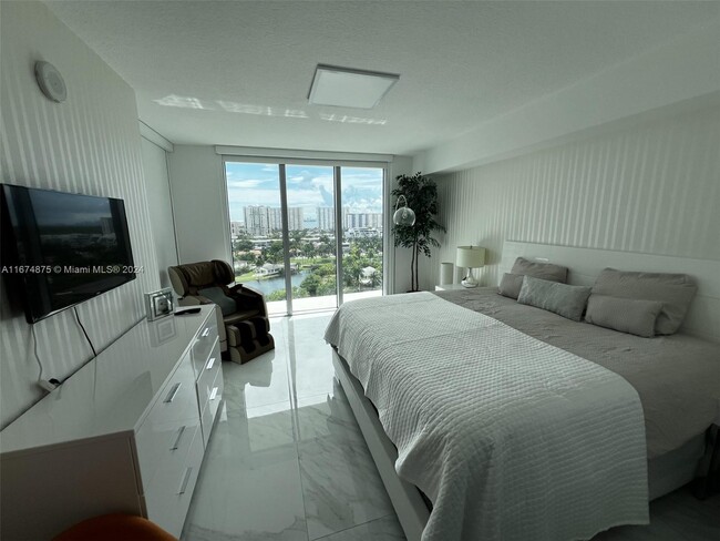 Building Photo - 330 Sunny Isles Blvd