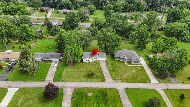 Building Photo - 3695 Montclair Dr