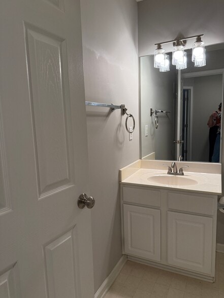 Building Photo - 3810 Timbercreek Cir