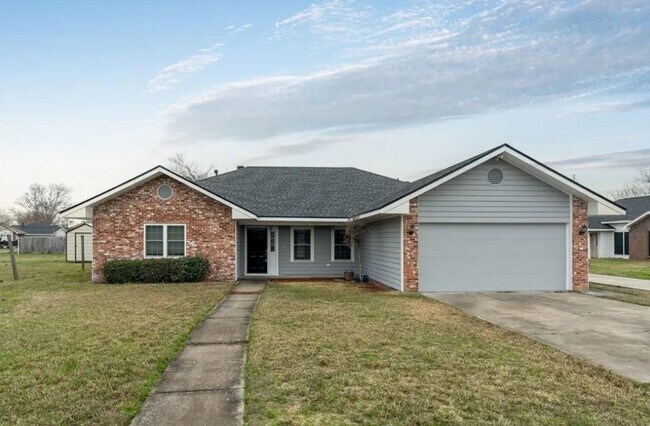 Building Photo - HOME FOR RENT | Lake Charles