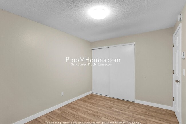 Building Photo - Updated Three Bedroom Duplex in the Heart ...