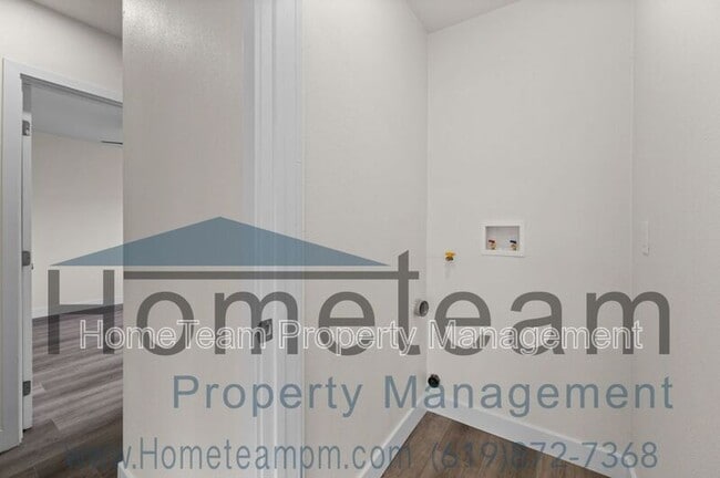 Building Photo - 820 Harris Ave