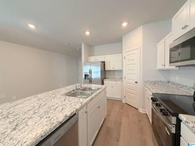 Building Photo - 155 CHALLENGER Way