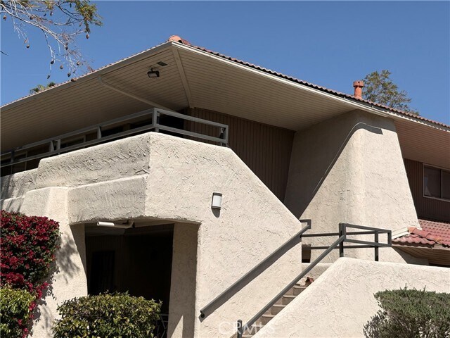 Building Photo - 510 N Villa Ct