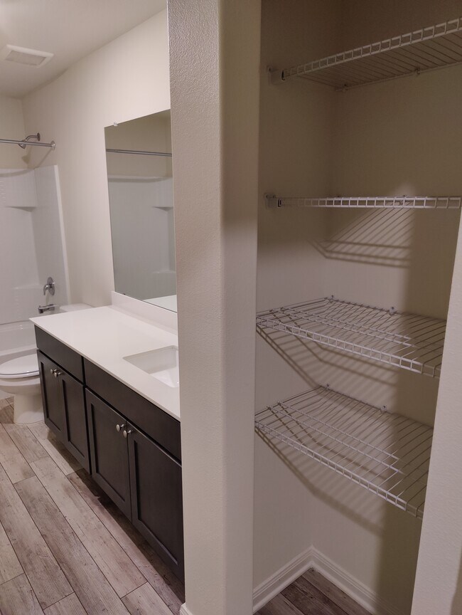 Building Photo - 2038 Wooley Way