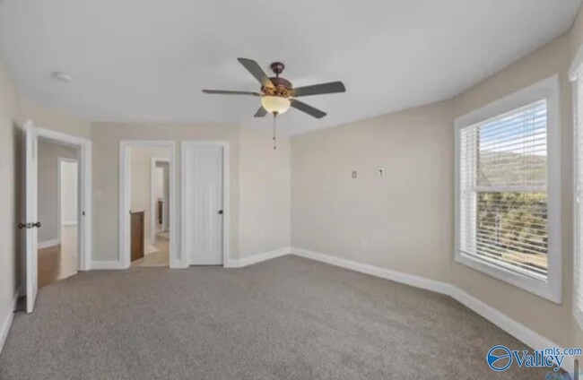 Building Photo - 2807 Talon Cir
