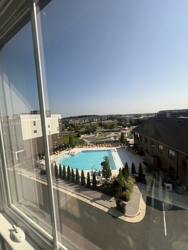 Building Photo - Brand-New Luxury 3BR Townhome-Style Condo ...