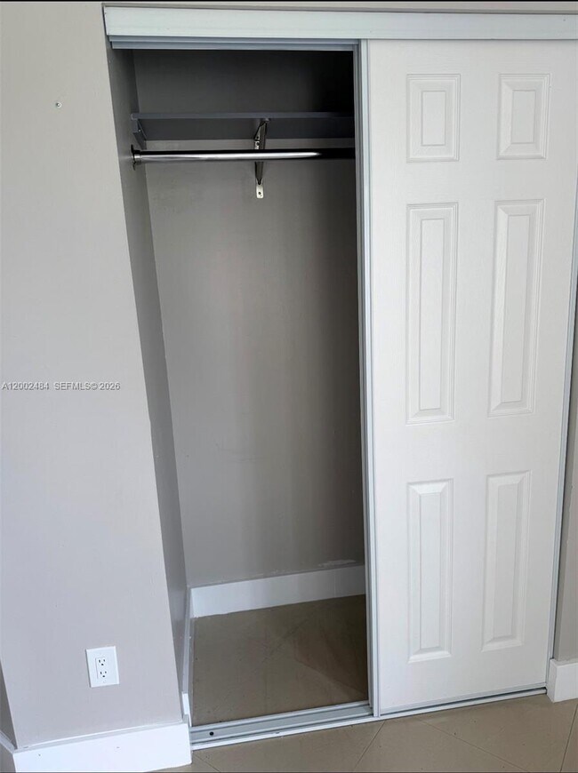 Building Photo - 17501 SW 142nd Ct