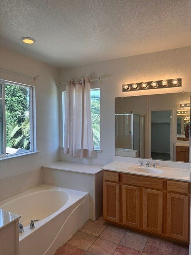 Building Photo - 5663 Lolet Way