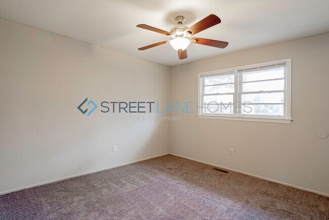 Building Photo - 123 Knowlandwood Cir