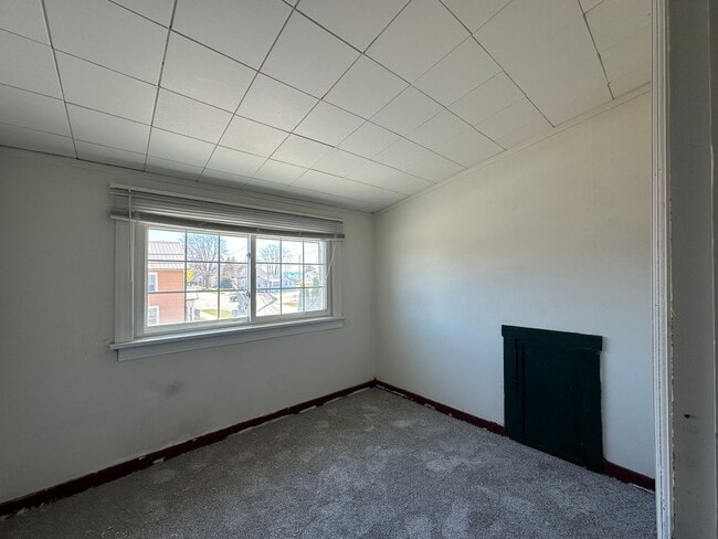 Building Photo - 3 Bedroom Single Family House- Two Rivers, Wi