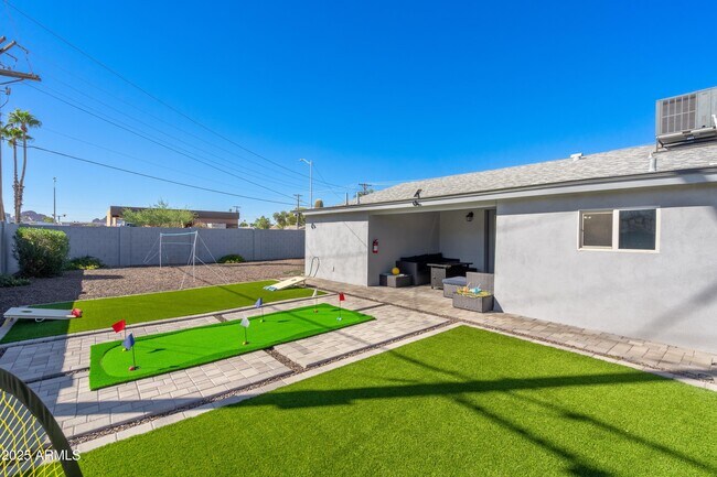 Building Photo - 7405 E Almeria Rd