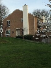 Building Photo - 7527 Broken Staff