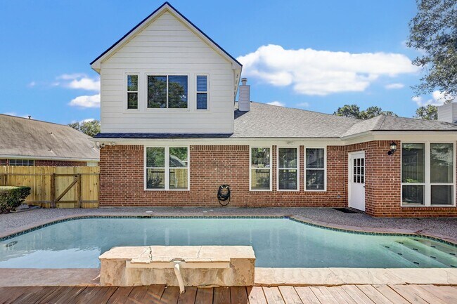 Building Photo - 15127 Trumpet Vine Ln