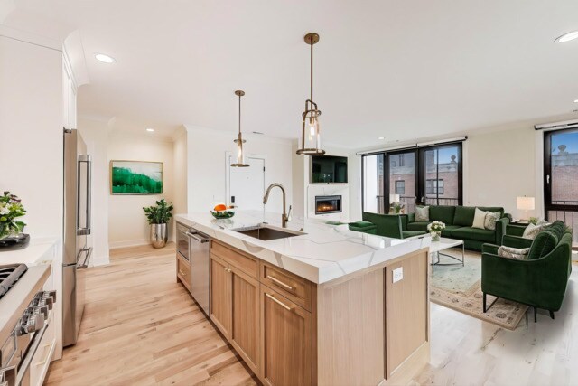 Building Photo - 5015 N Lincoln Ave